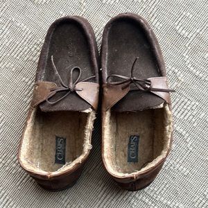 Chaps Men XL Slippers/ house shoes